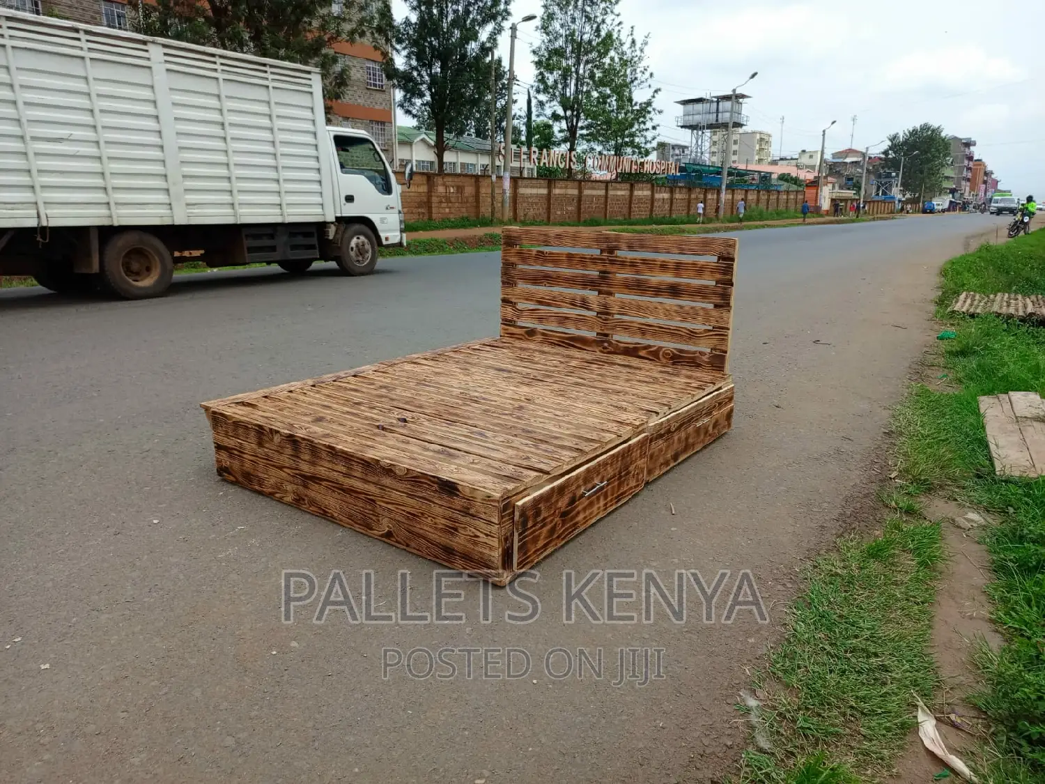 Pallet Bed- 5*6 Blazed Pallet Bed With Drawers. (DL02)
