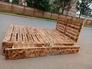 Pallet Bed- 5*6 Premium Pallet Bed With Drawers. (SH03,)