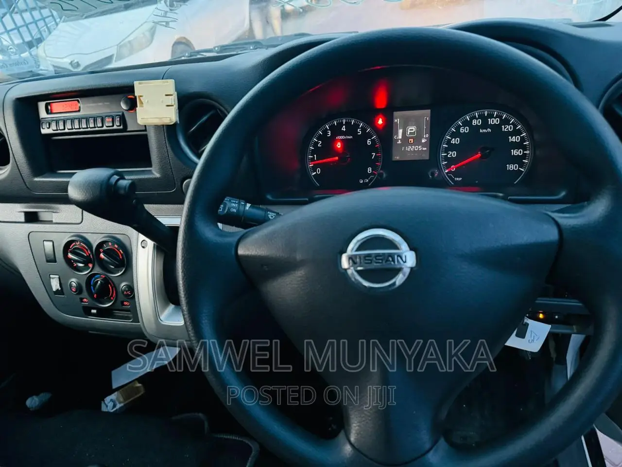 Nissan Caravan (Urvan) 2016 White