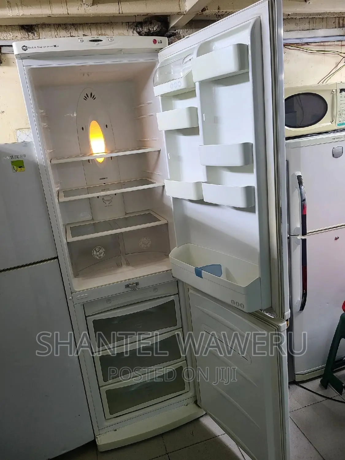 Big Bottom Freezer Fridge
