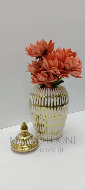 Ceremic GOLD-PLATED White VASE-GINGER
