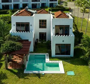 4bdrm Villa in Sultan Palace, Kikambala for sale