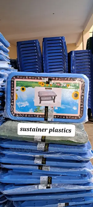 Study Plastic Table With Flower Drawing
