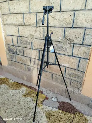 Bland New Camera Tripod Stand,2.2 Meters High