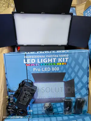 NEW Led 800 Video Light With 2battery,Charger and Adapter