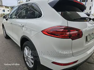 Porsche Cayenne 2018 Pearl