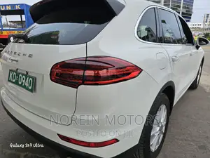 Porsche Cayenne 2018 Pearl