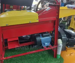 Maize Sheller With a Gear