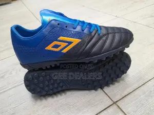 Outdoor/Indoor Trainer Shoes Size 41,42,43