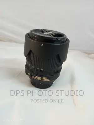 Nikon AF-S DX Nikkor 18-105mm F/3.5-5.6g ED VR Zoom Lens