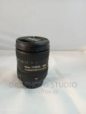 Nikon AF-S DX Nikkor 16-85mm F/3.5-5.6g ED VR Zoom Lens