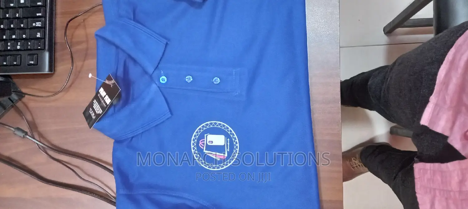 Polo Tshirt. Heavy Cotton