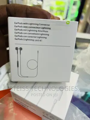 iPhone 13 Pro Lightning Connector