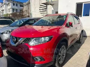 Nissan X-Trail 2.0 Petrol FWD 2017 Red
