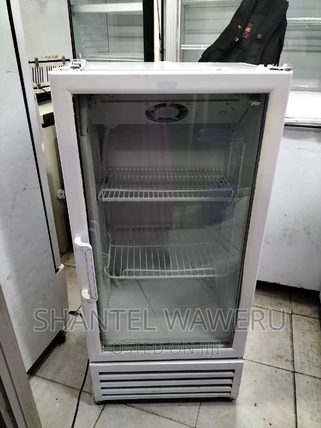 Min Display Fridge