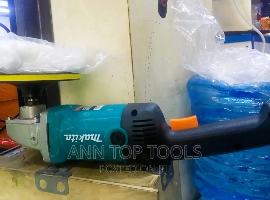 Makita 9 Inch Buffing Machine