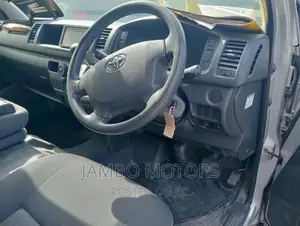 Toyota HiAce 2017 Silver