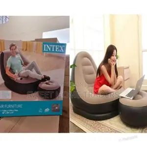 Inflatable Seat With Foot Rest And A Pump