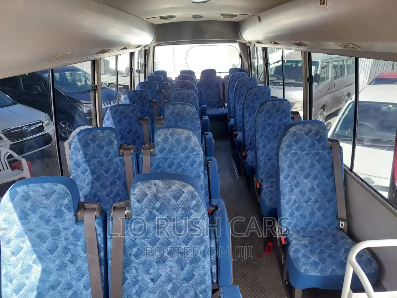 Mitsubishi Fuso Rosa 2017 Red