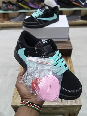 SB Dunks, Travis Scott X Jordan 