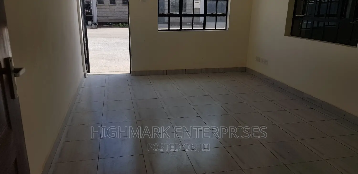 Warehouse/Go-Down to Let;Mlolongo