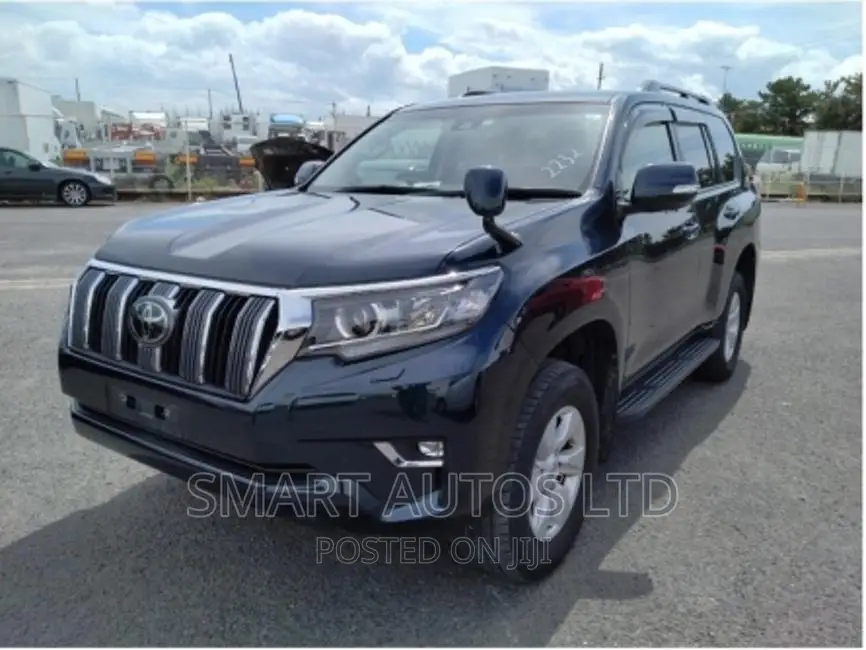 Toyota Land Cruiser 2018 Blue