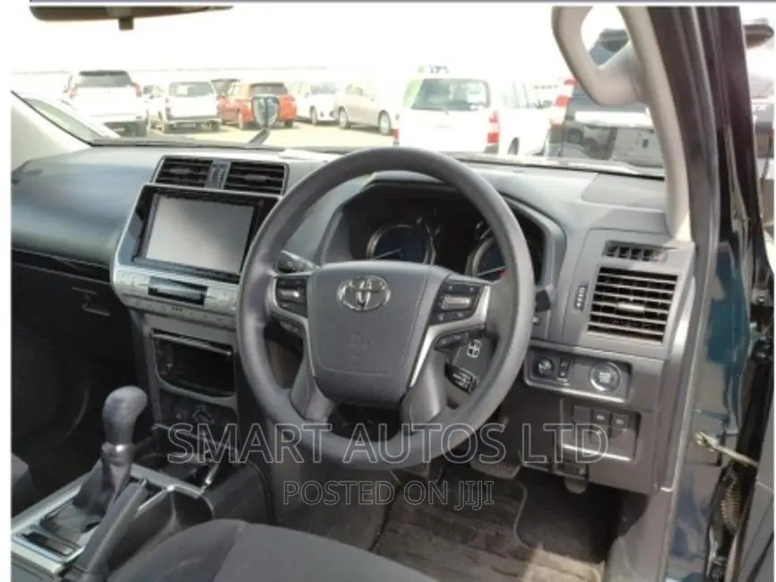 Toyota Land Cruiser 2018 Blue