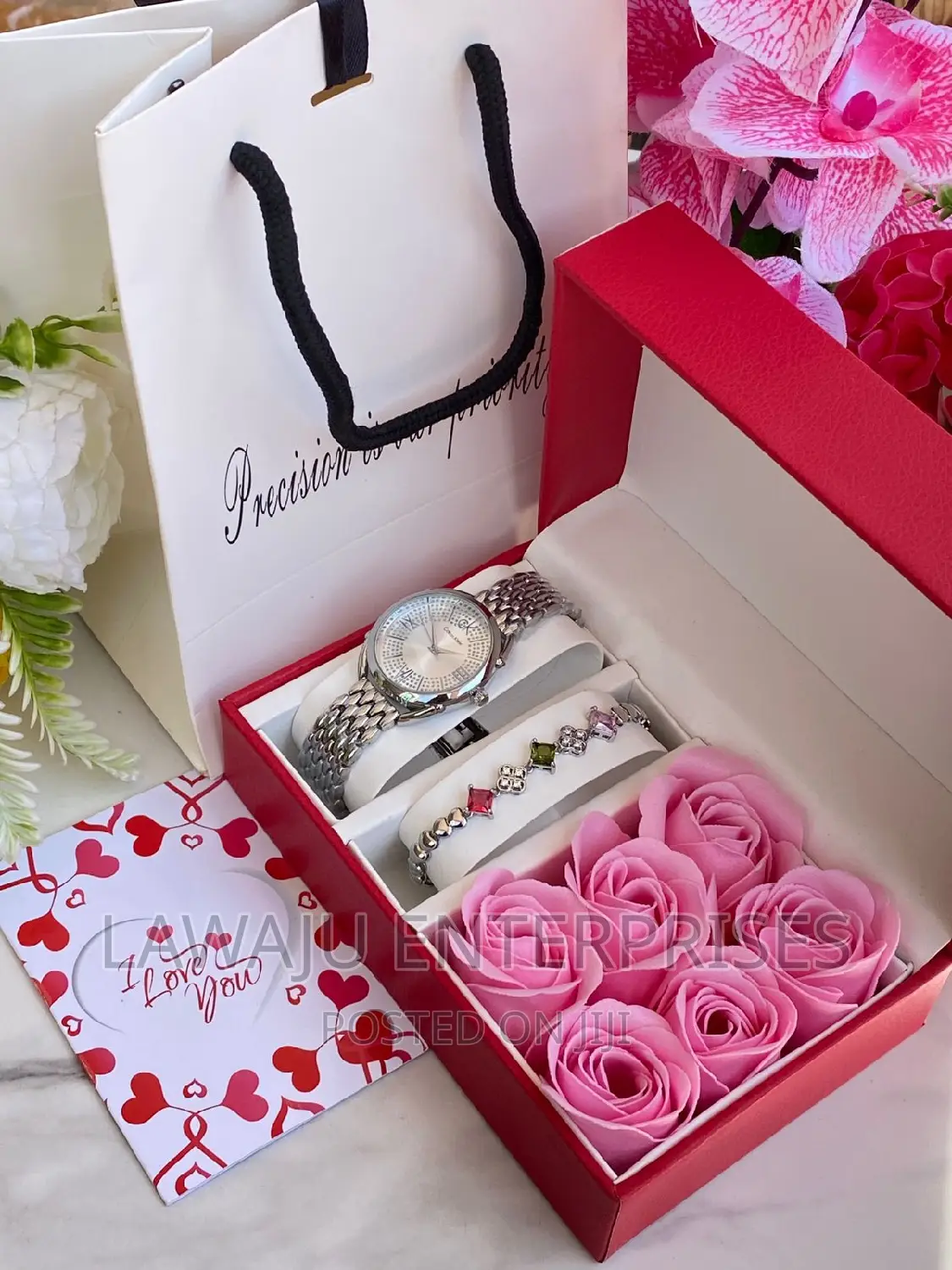 Silver Floral Gift Set