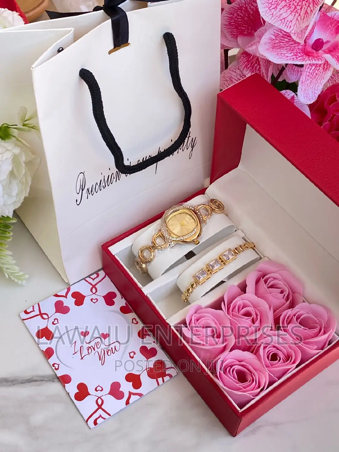 Gold Floral Set