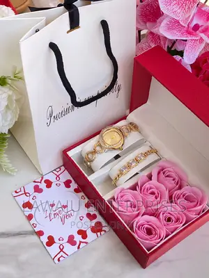 Gold Floral Set