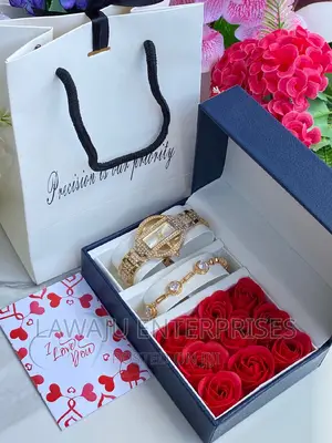 Gold Floral Set