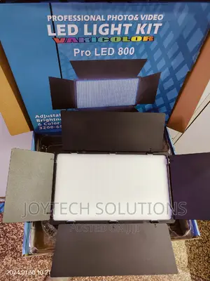 Vedio / Photo Studio Professional Led Uc 800plus With Stand.
