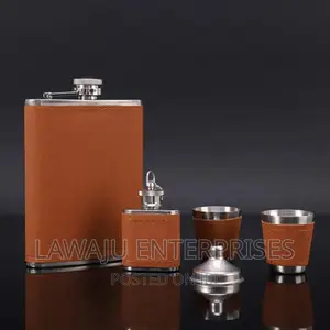 Brown Portable Flagon Hip Flask Set