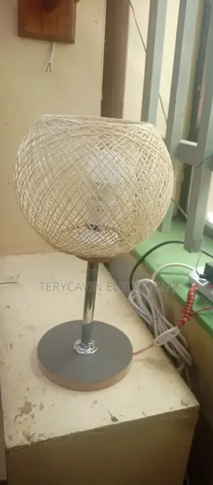 Table Lamps With Metal Stand