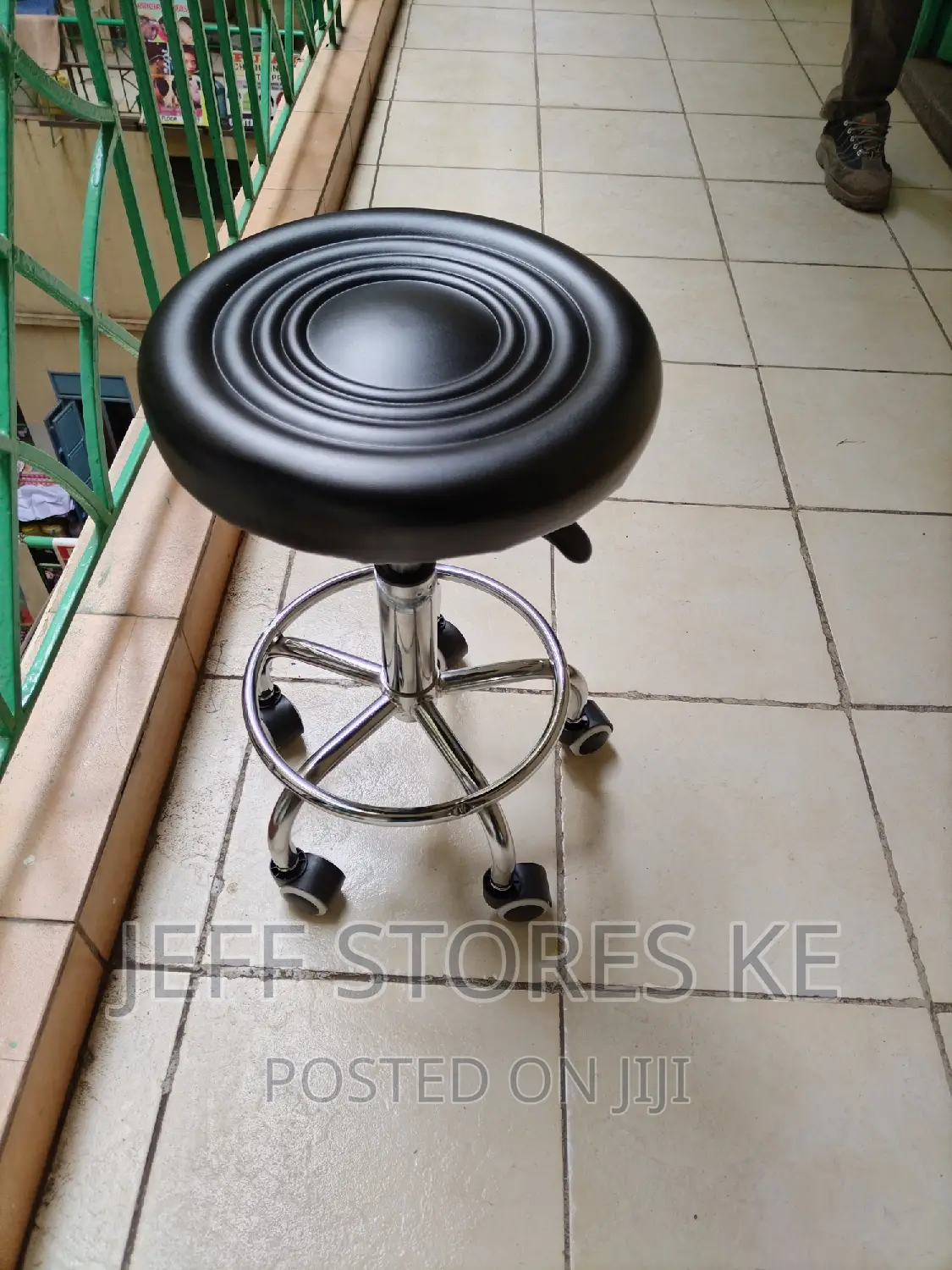 Adjustable Movable Pedicure Stool