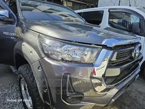 Toyota Hilux 2018 Gray