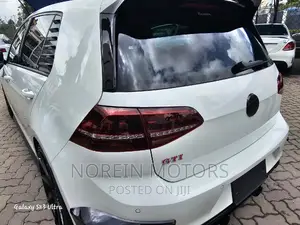 Volkswagen Golf 2018 White