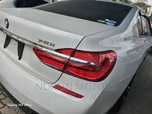 BMW 7 Series 2018 Off white