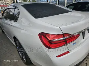 BMW 7 Series 2018 Off white