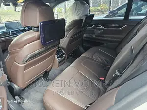 BMW 7 Series 2018 Off white