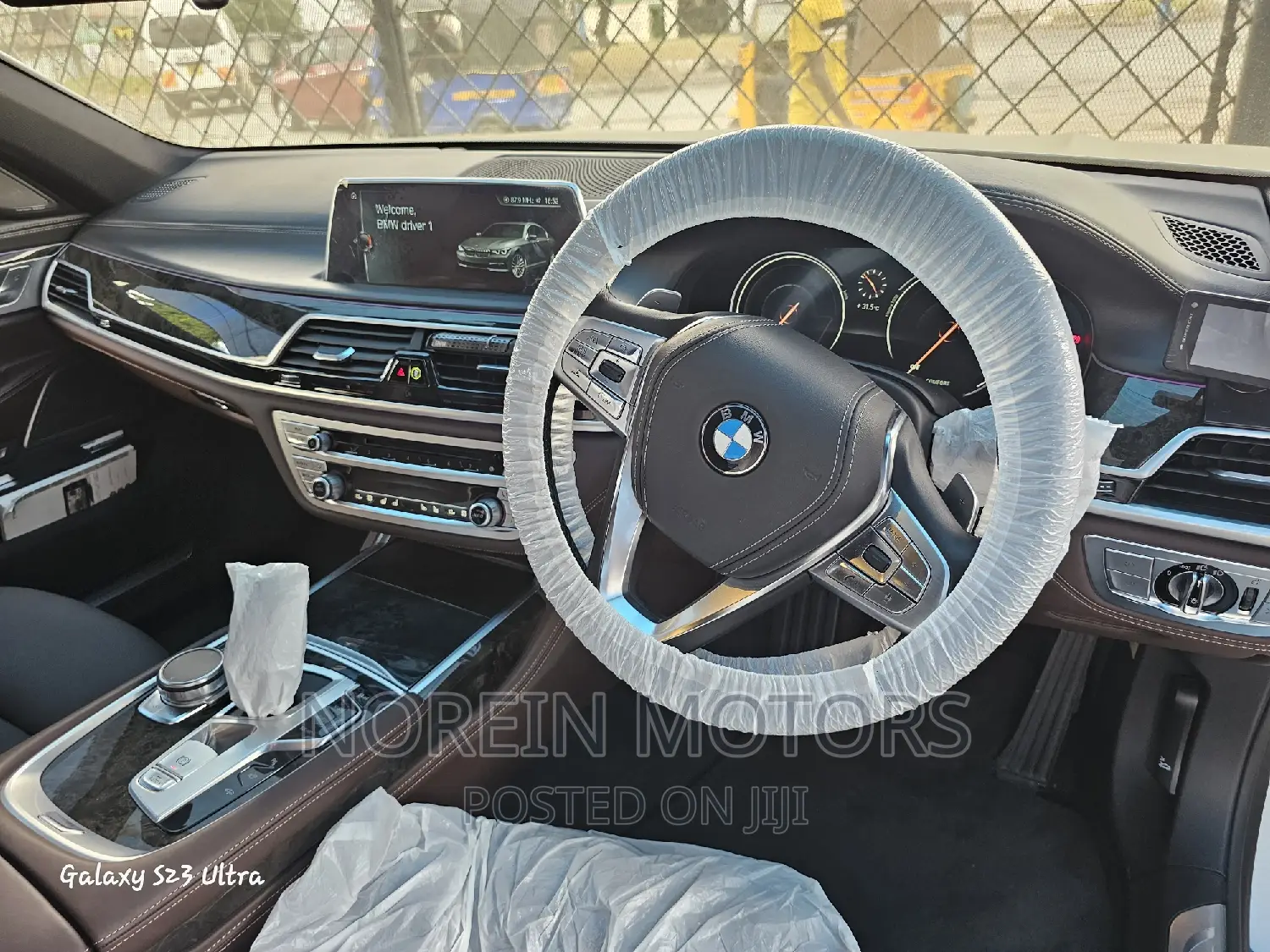 BMW 7 Series 2018 Off white