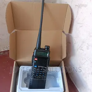 New Arrival UV-5R Walkie Talkie Baofeng Radio Calls. 10km.