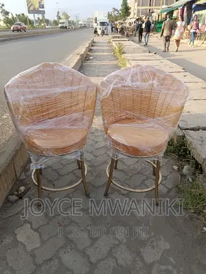 Manicure Seats, Gold in Colour.