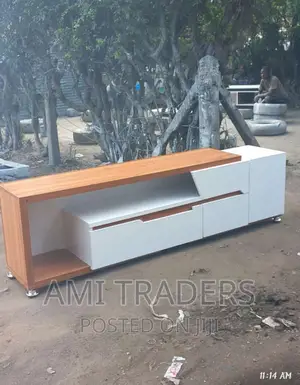 Tv Stand (6ft)