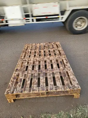 Pallet Bed- 4*6 Raised Pallet Bed. (TT016)