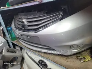 Nissan Note 2013 Nosecut