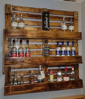 Pallet Bar Organizer