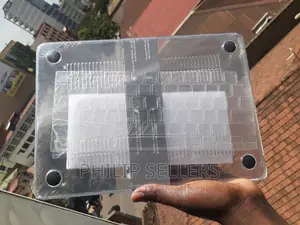High-End Laptop Protection Around the Perimeter