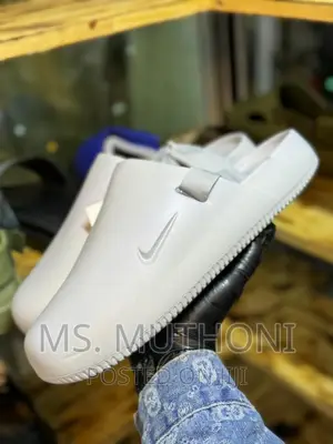 Nike Mules Calm (Size 40-45)