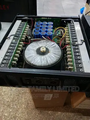 Two Channels Ex-Uk Professional Amplifier